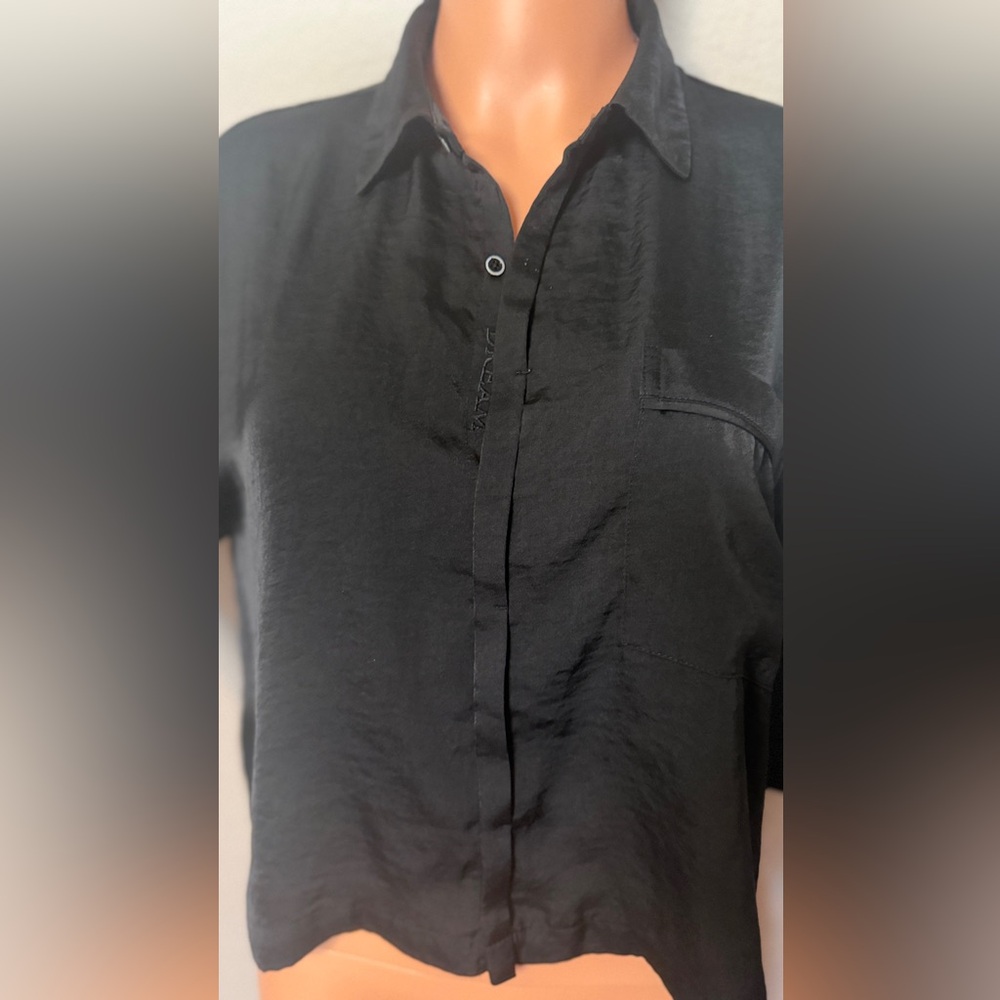 Barefoot Dreams Satin Blouse Women M Black Short Sleeve Button Shirt Pocket